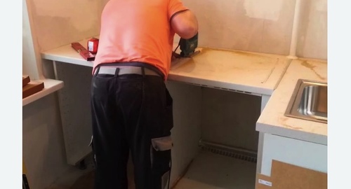 Сборка кухонного гарнитура. Пласт